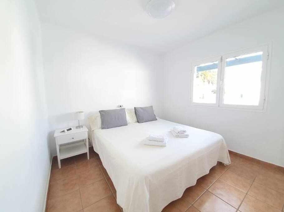 Costa Mathilda Apartment Tías Exterior foto